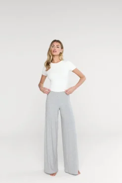 365 Sculpting Lounge Short Sleeve T-Shirt - Coconut Milk