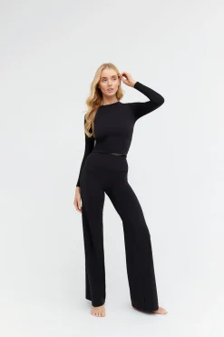DayFlex Built-In Support Essential Long Sleeve Top - Shadow Black