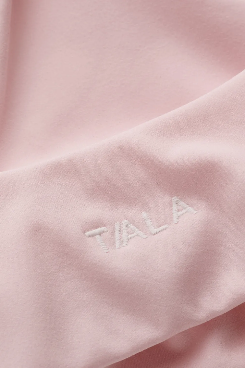 DayFlex Twist Front Sports Bra - Ballet Slipper