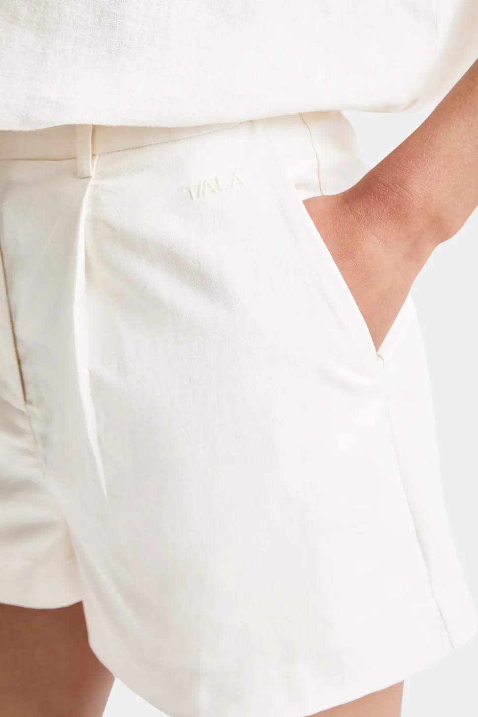 Heavyweight Linen Tailored Shorts - Coconut Milk