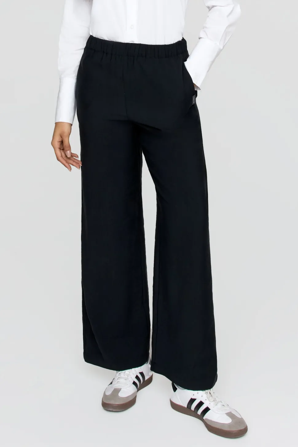The Essential Soft Tailoring Wide Leg Trouser - Black